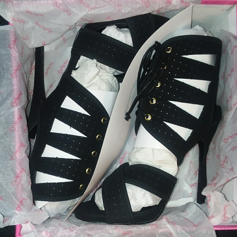 🛑QUPID Black Strappy Cage Lace Up Stiletto  Heels - Picture 5 of 7